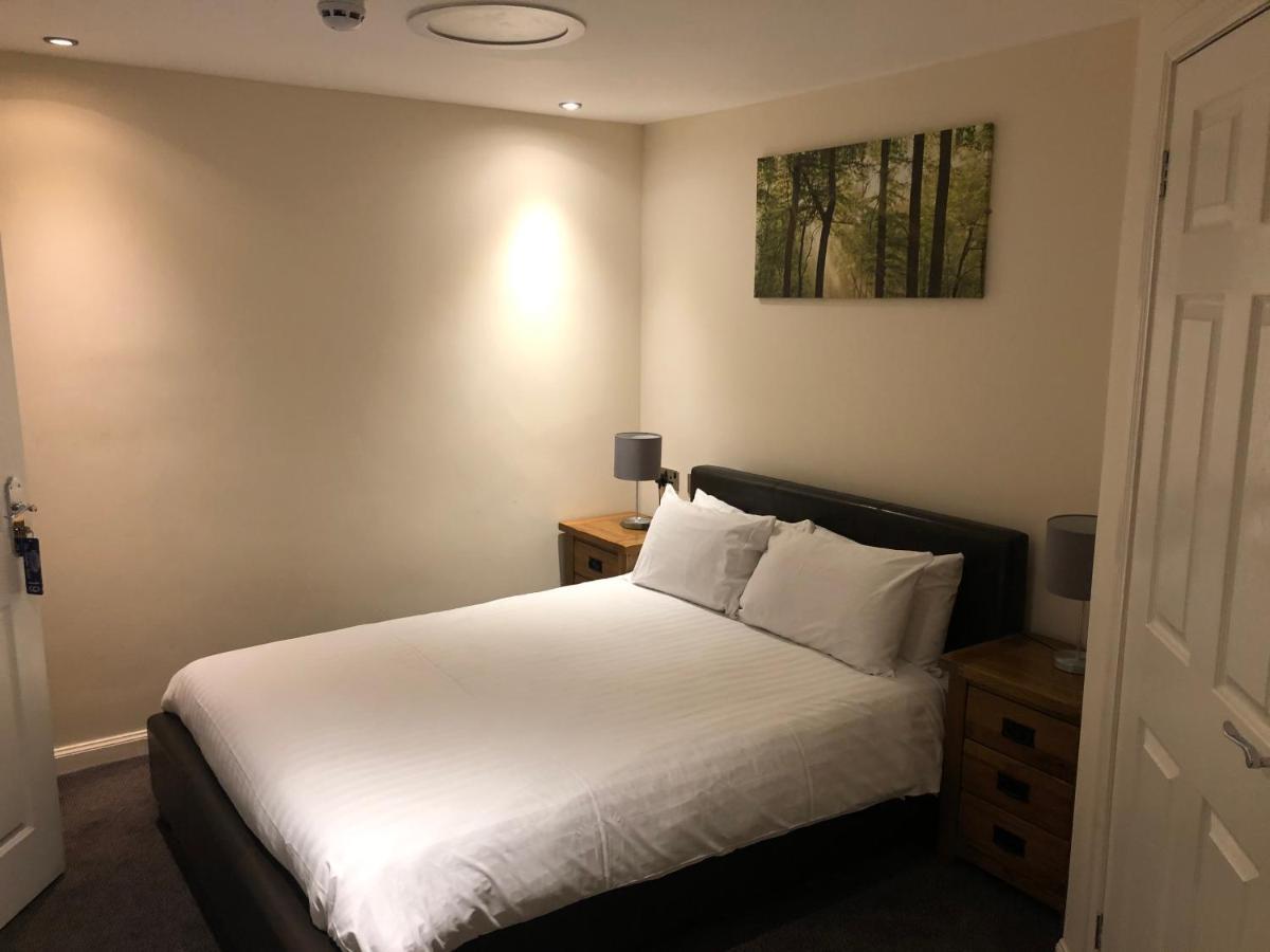 Oyo Douglas Hotel Килмарнок Экстерьер фото