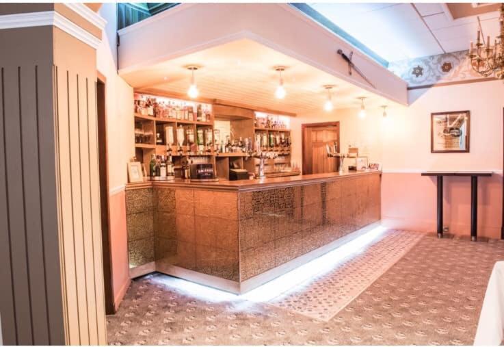 Oyo Douglas Hotel Килмарнок Экстерьер фото