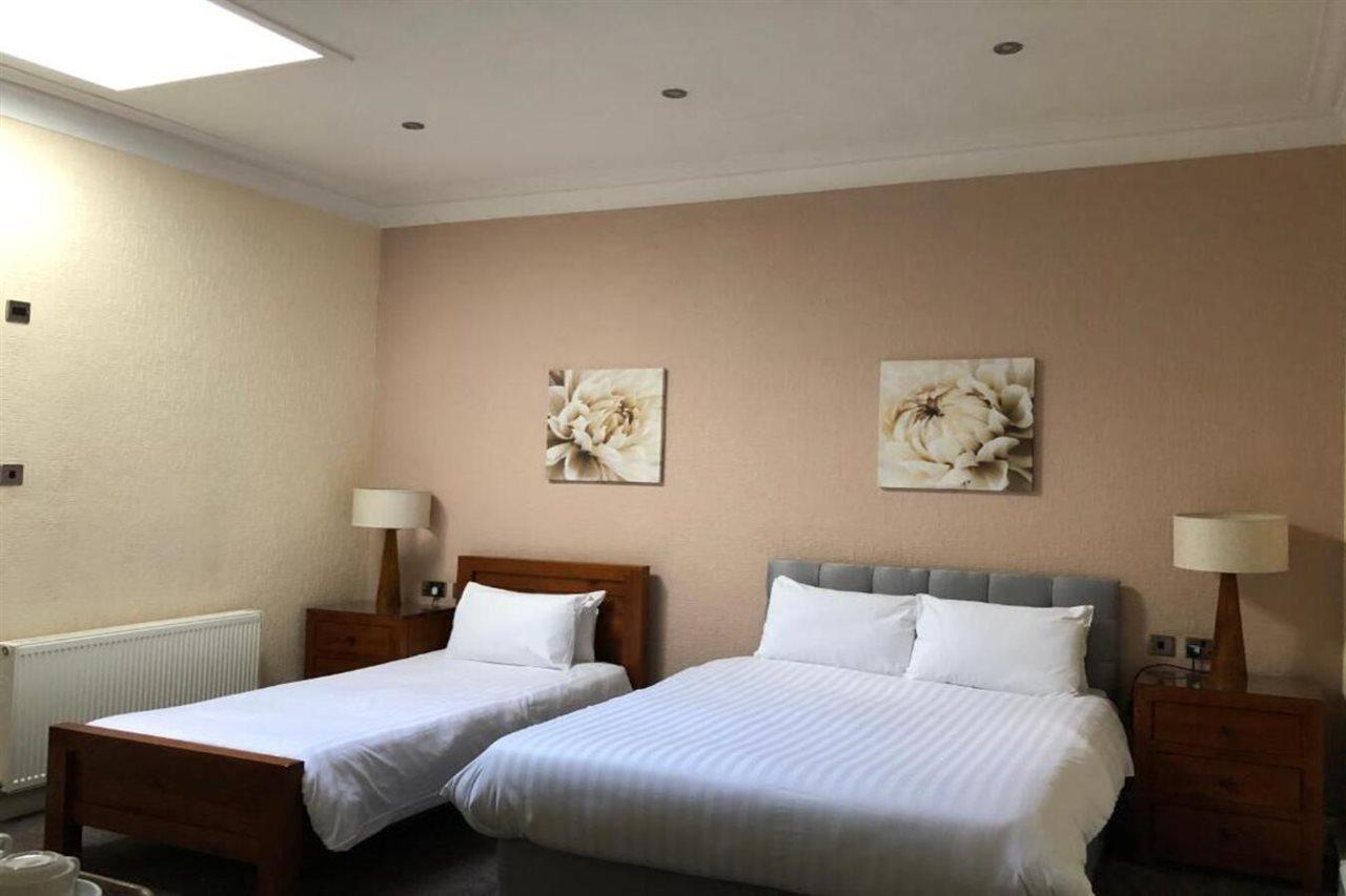 Oyo Douglas Hotel Килмарнок Экстерьер фото