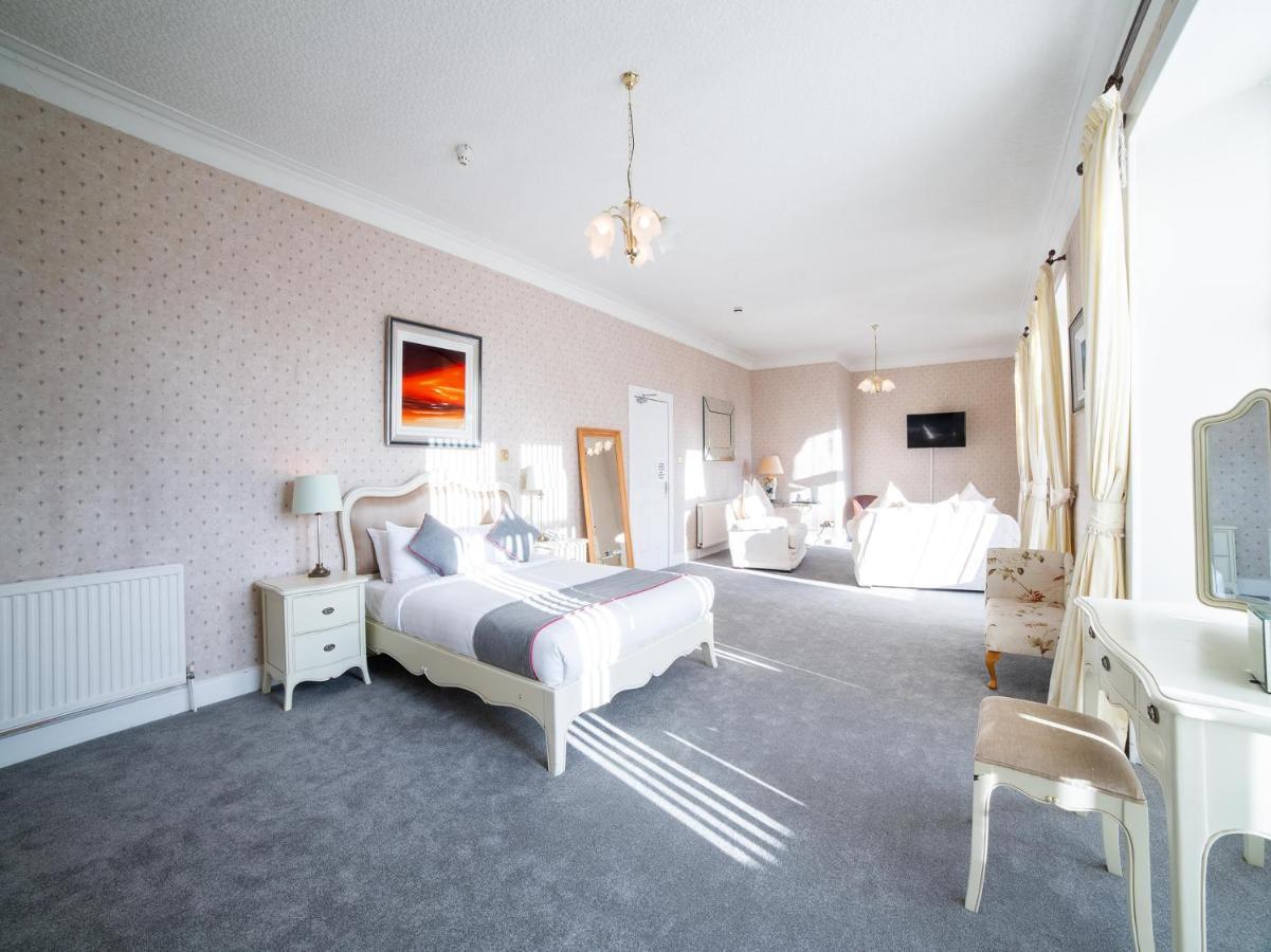 Oyo Douglas Hotel Килмарнок Экстерьер фото