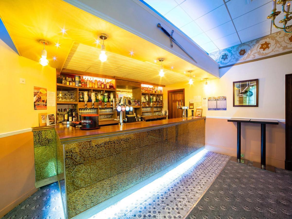 Oyo Douglas Hotel Килмарнок Экстерьер фото