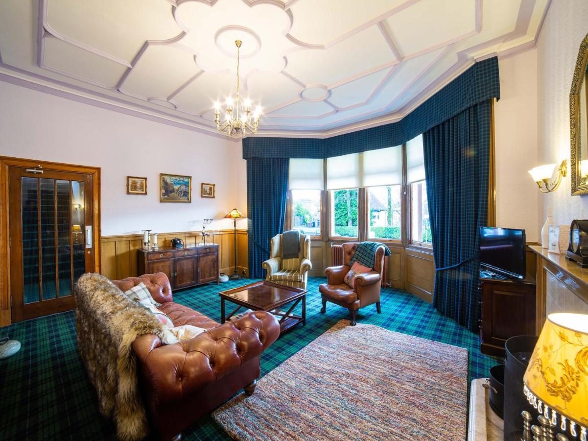 Oyo Douglas Hotel Килмарнок Экстерьер фото
